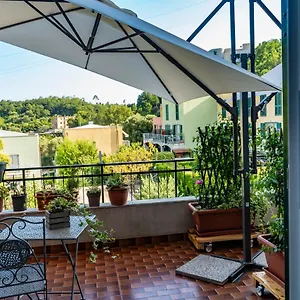 Tui Beds Guest house