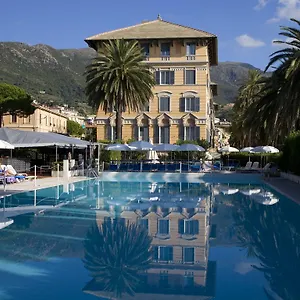 Grand Hotel